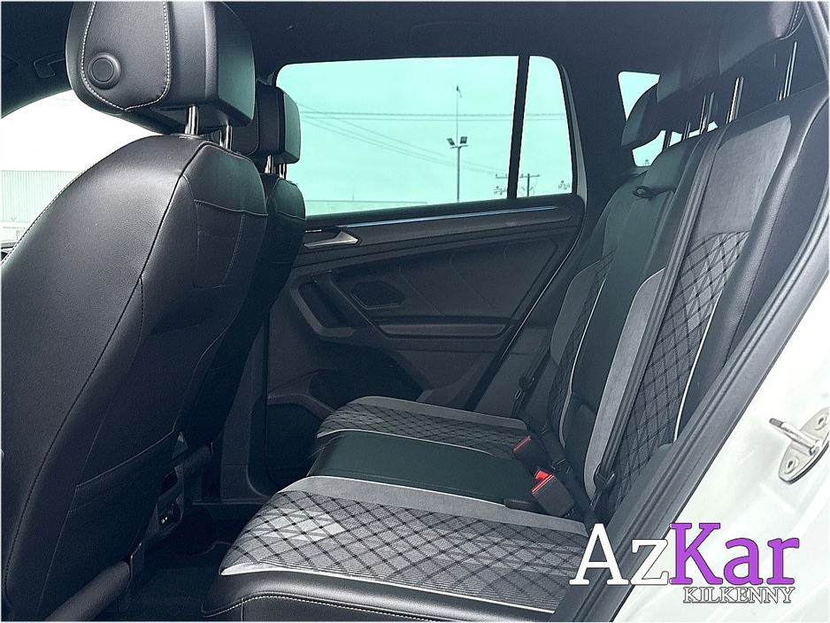 2023 Volkswagen Tiguan - image 14