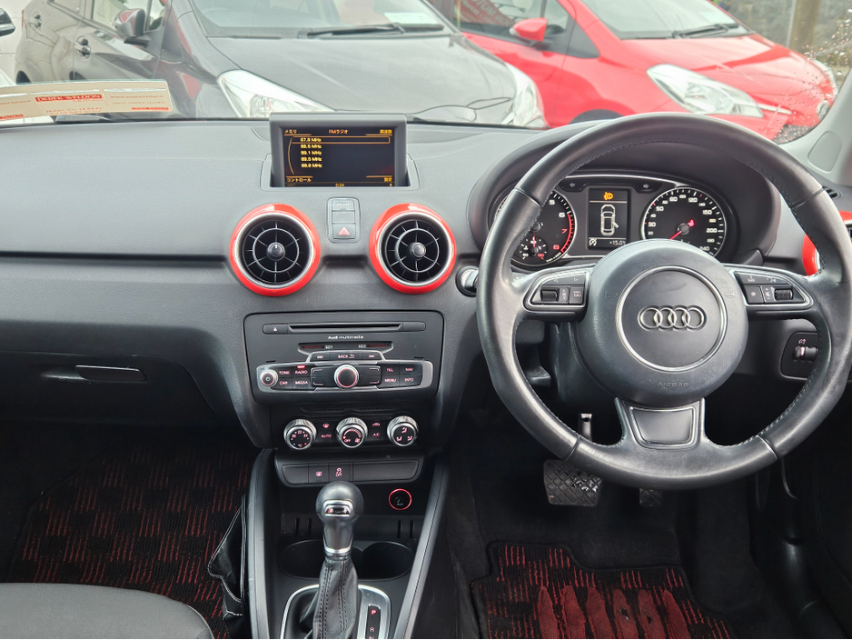 2015 Audi A1 - image 3