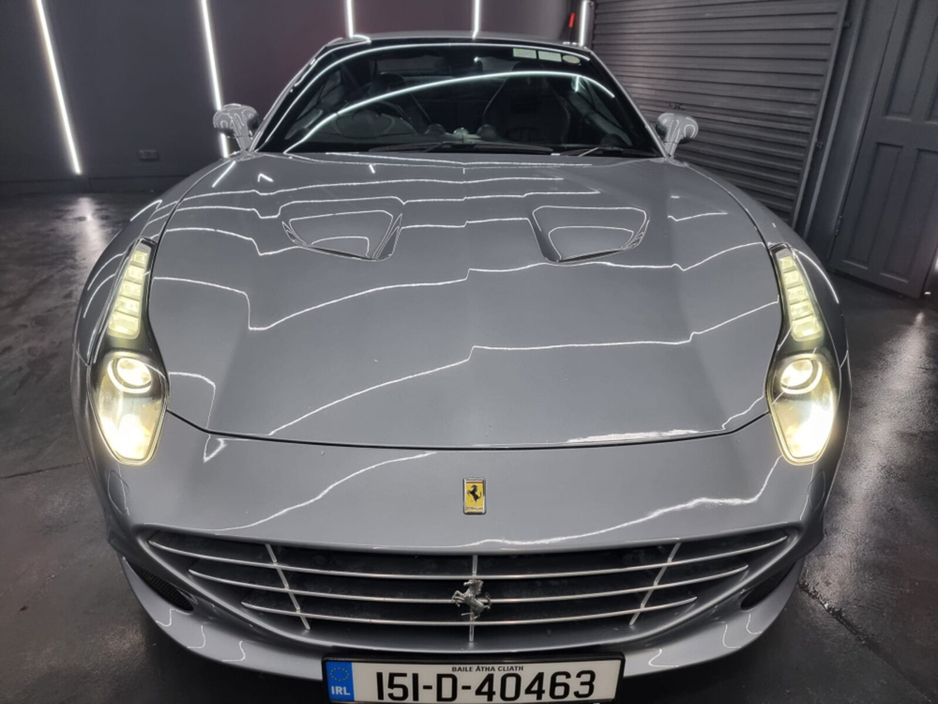 2015 Ferrari California - image 3