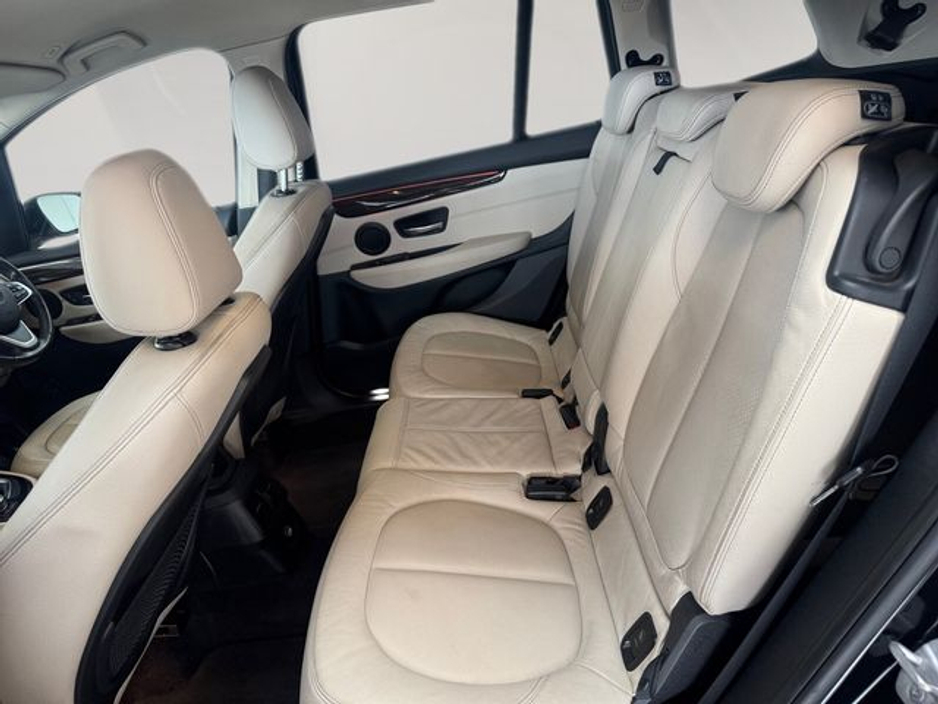 2016 BMW 2 Series Gran Tourer - image 16