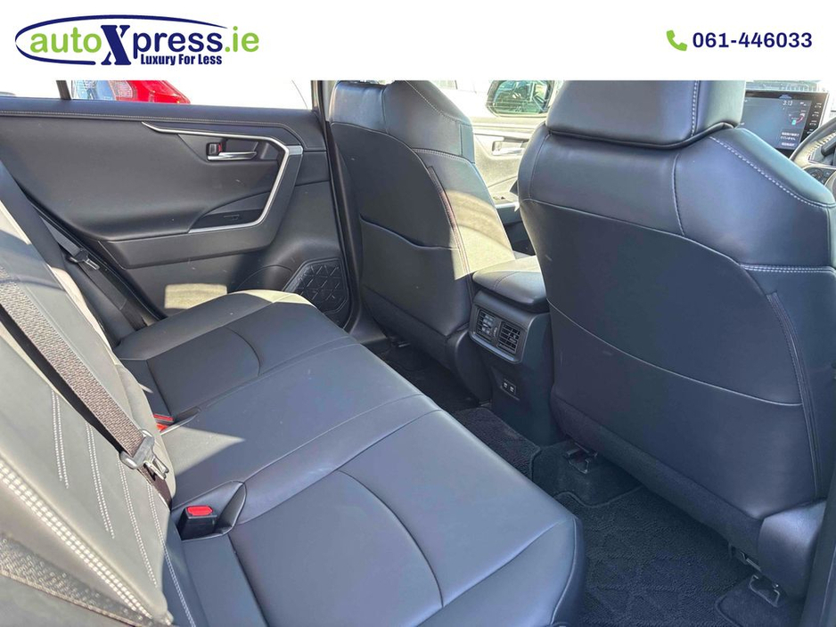 2021 Toyota Rav4 - image 6