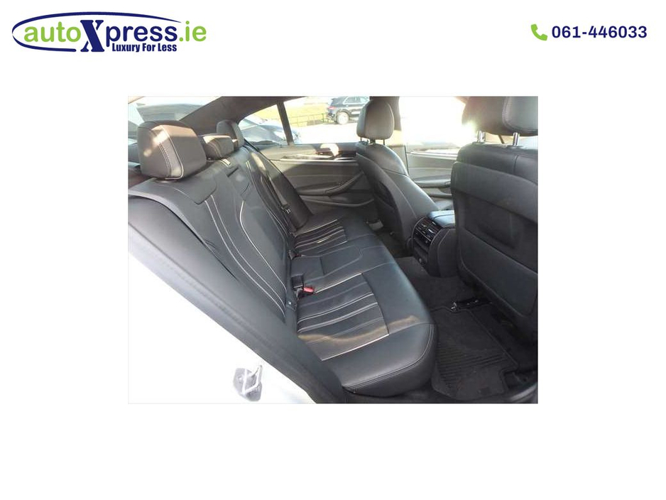 2019 BMW 5 Series - image 9