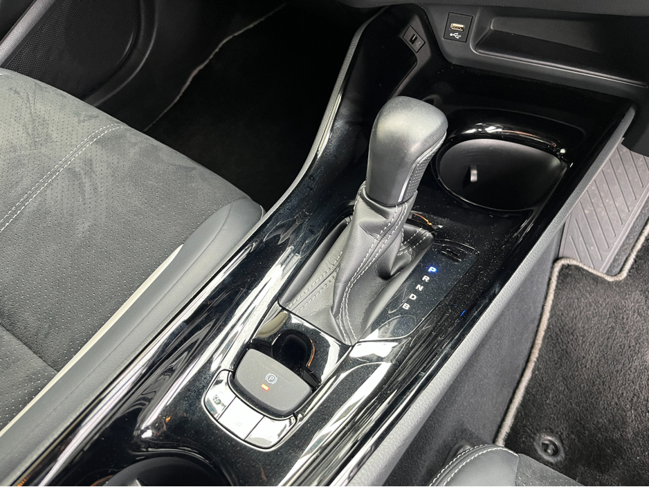 2022 Toyota C-HR GR SPORT AUTOMATIC HYBRID 1.8 PETROL //HALF LEATHER HEATED SEATS//ADAPTIVE CRUISE CONTROL//KEYLESS ENTRY//REVERSE CAMERA// €29,950