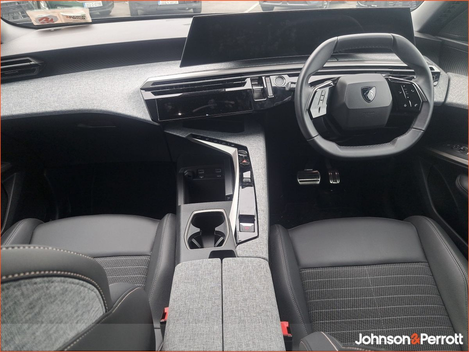 2025 Peugeot 3008 Demo - BEV 73kWH 210BHP Allure €40,900