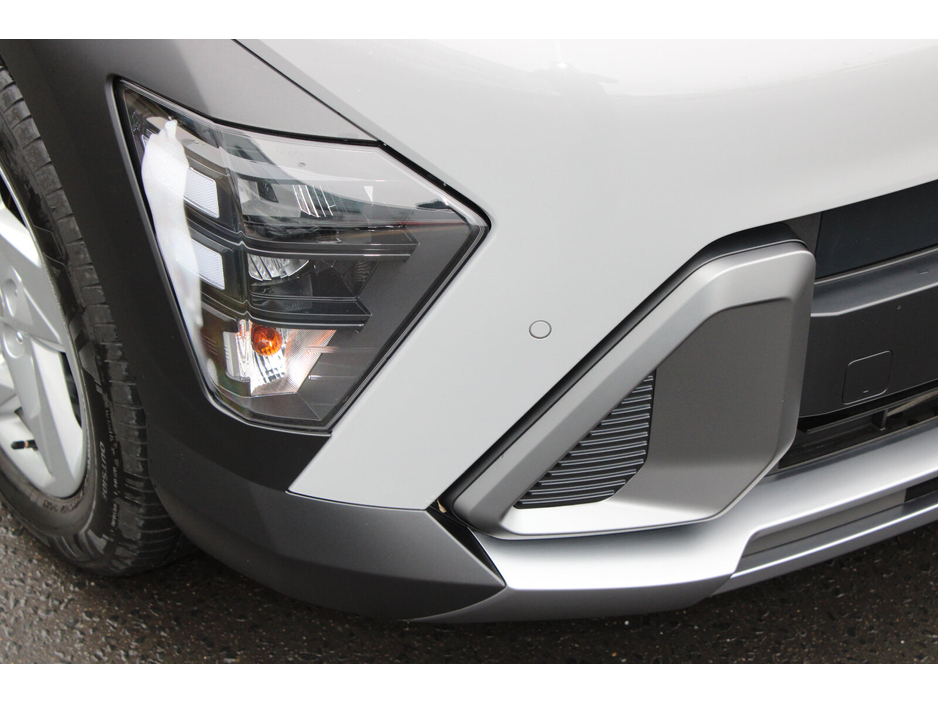 2023 Hyundai Kona - image 9