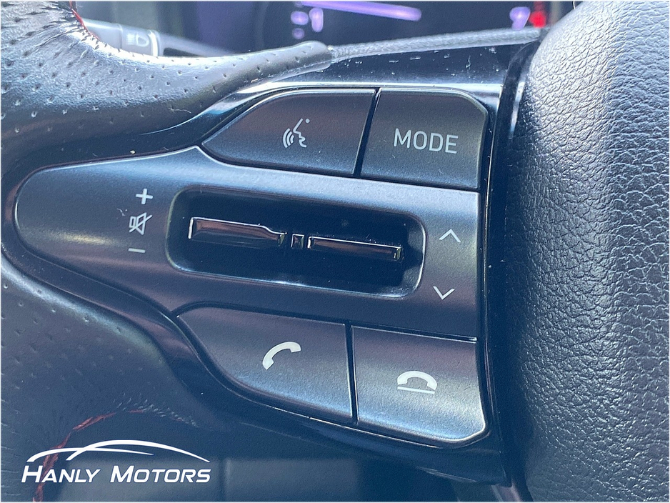 2022 Hyundai i30 - image 18