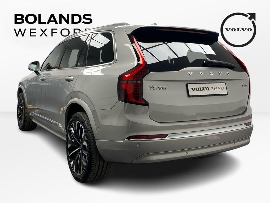 2025 Volvo XC90 - image 3