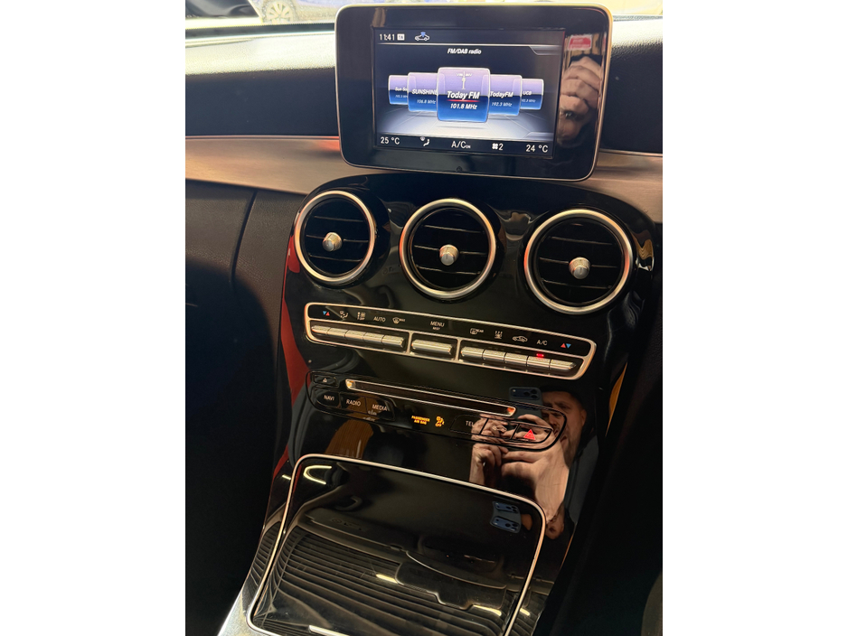 2017 Mercedes-Benz C Class - image 2