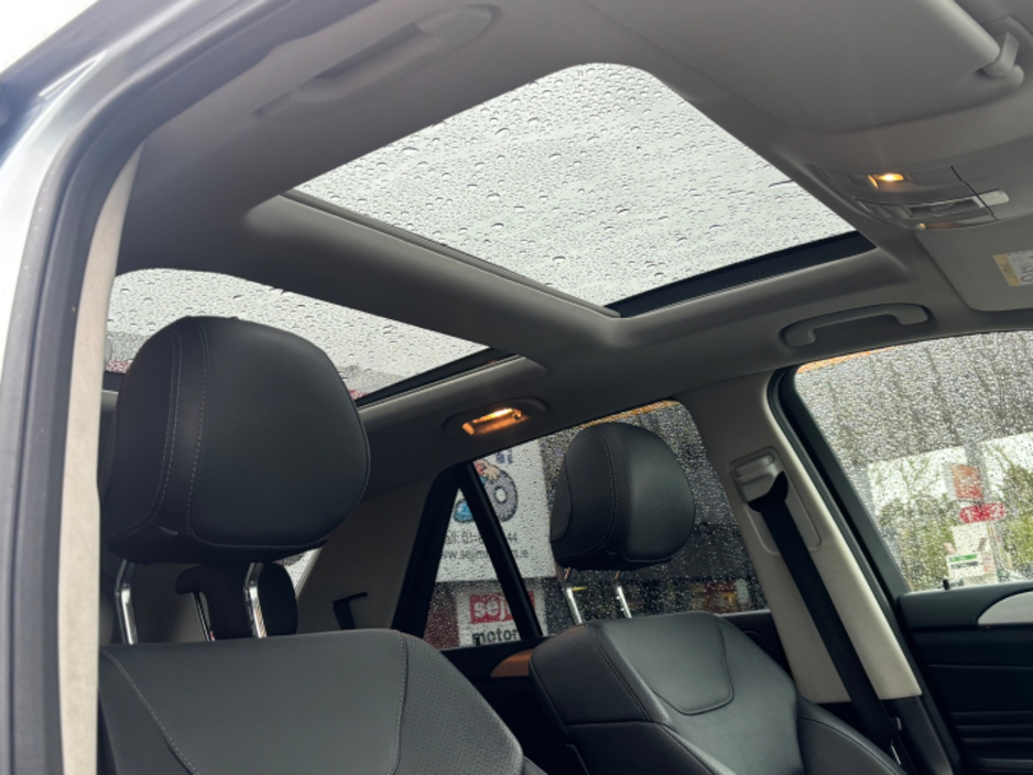 2017 Mercedes-Benz GLE Class - image 8