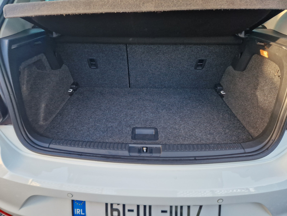 2016 Volkswagen Polo 1.0 5DR 75HP Lounge €10,950