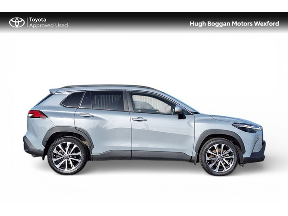 2023 Toyota Corolla Cross - image 3