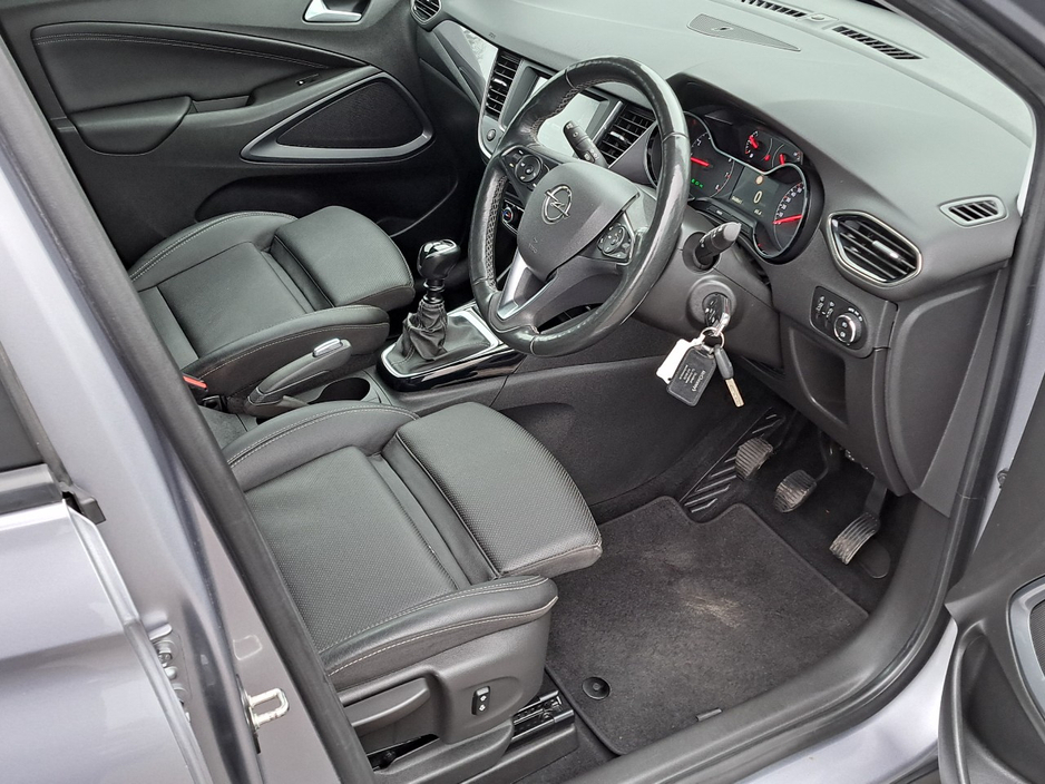 2022 Opel Crossland - image 13