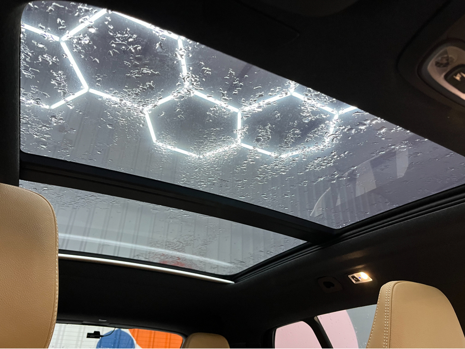 2022 Volvo XC40 €35950! 2022 VOLVO XC40 T5 RECHARGE PLUG-IN HYBRID 1.5 AUTOMATIC / CRUISE CONTROL / ELECTRIC MEMORY & HEATED SEATS / REAR HEATED SEATS / 360° PARKING CAMERA / APPLE CARPLAY / PANORAMIC SUNROOF €35,950