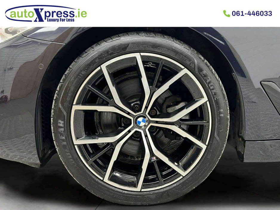 2018 BMW 5 Series - image 18