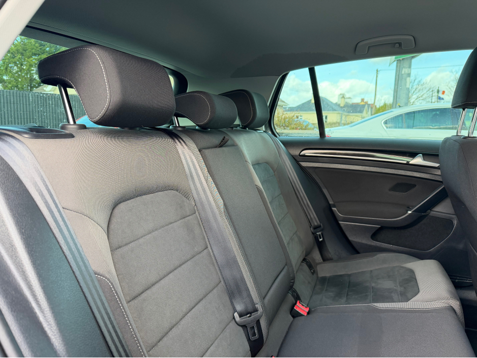 2019 Volkswagen Golf - image 20