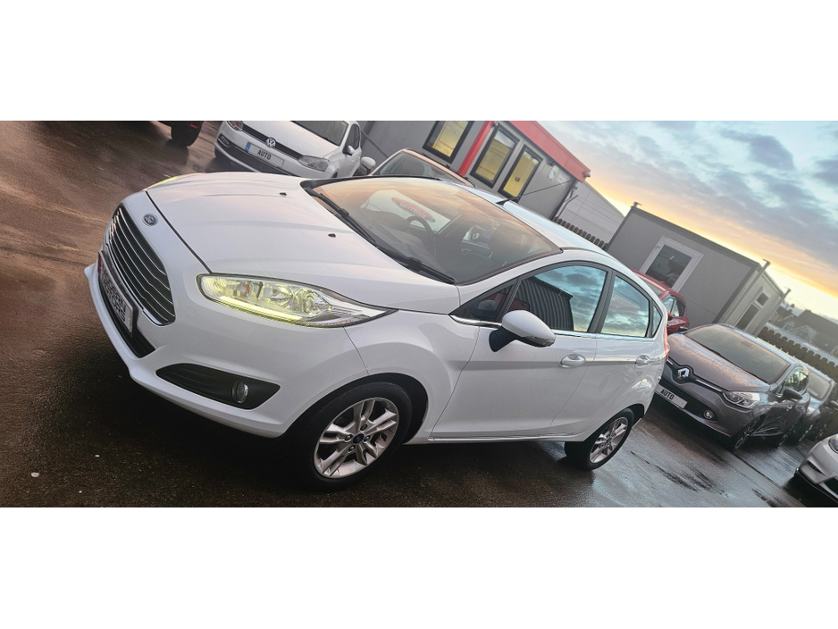 2016 Ford Fiesta ZETEC TURBO 1.0 eco 100 low miles €8,750