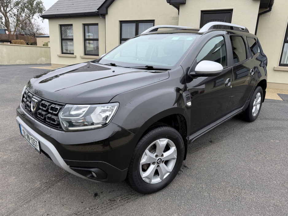2019 Dacia Duster - image 2