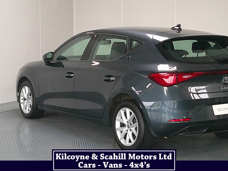 2022 SEAT Leon - image 11