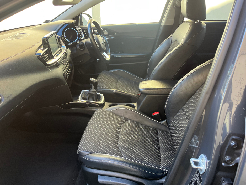 2019 Kia Ceed - image 15