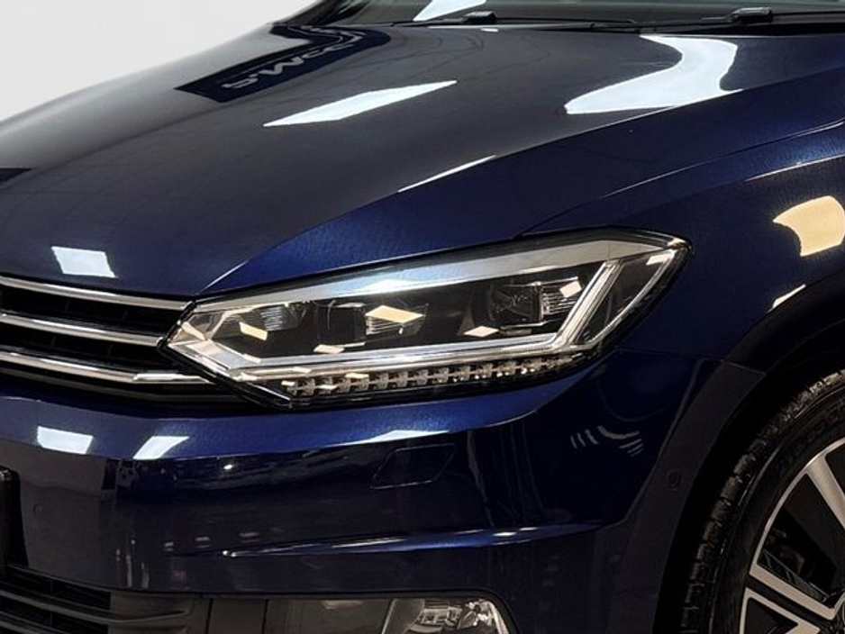 2021 Volkswagen Touran - image 9