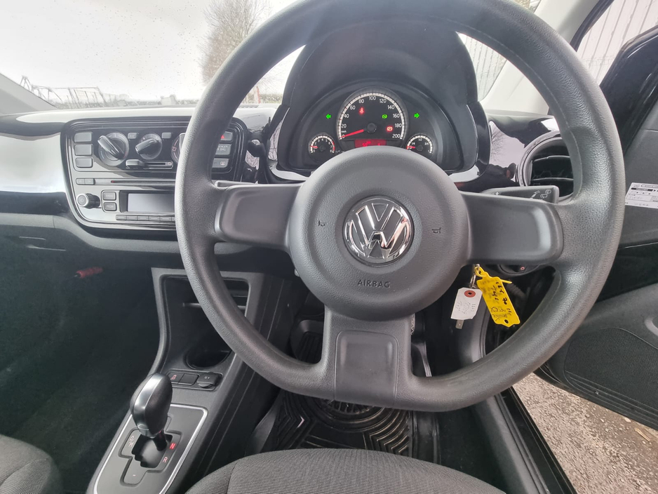 2014 Volkswagen up! - image 18