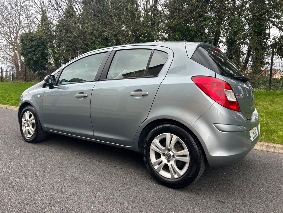 2012 Opel Corsa - image 8