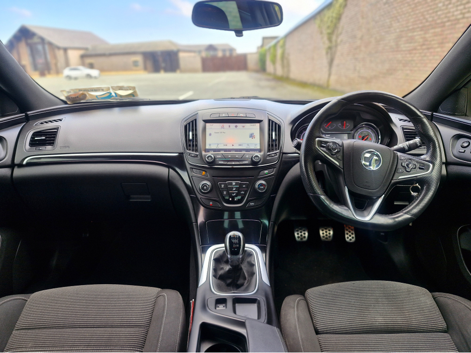 2016 Vauxhall Insignia - image 15