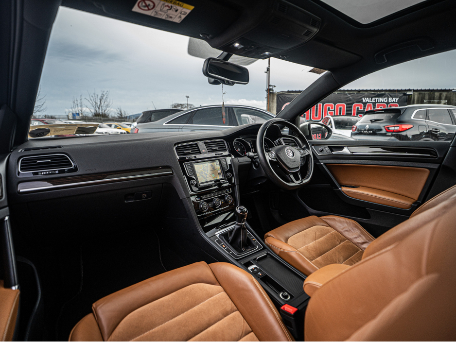 2016 Volkswagen Golf - image 27