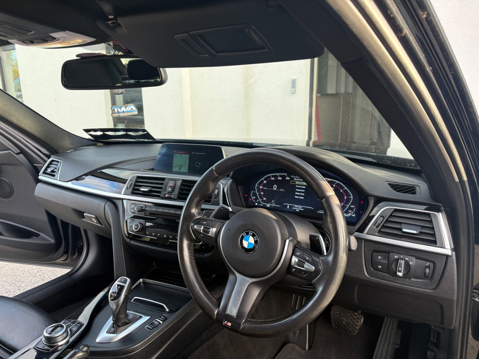 2018 BMW 3 Series - image 16