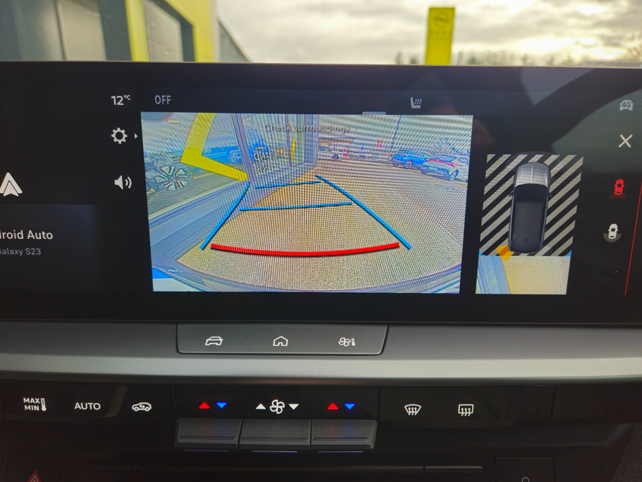 2025 Opel Grandland - image 16