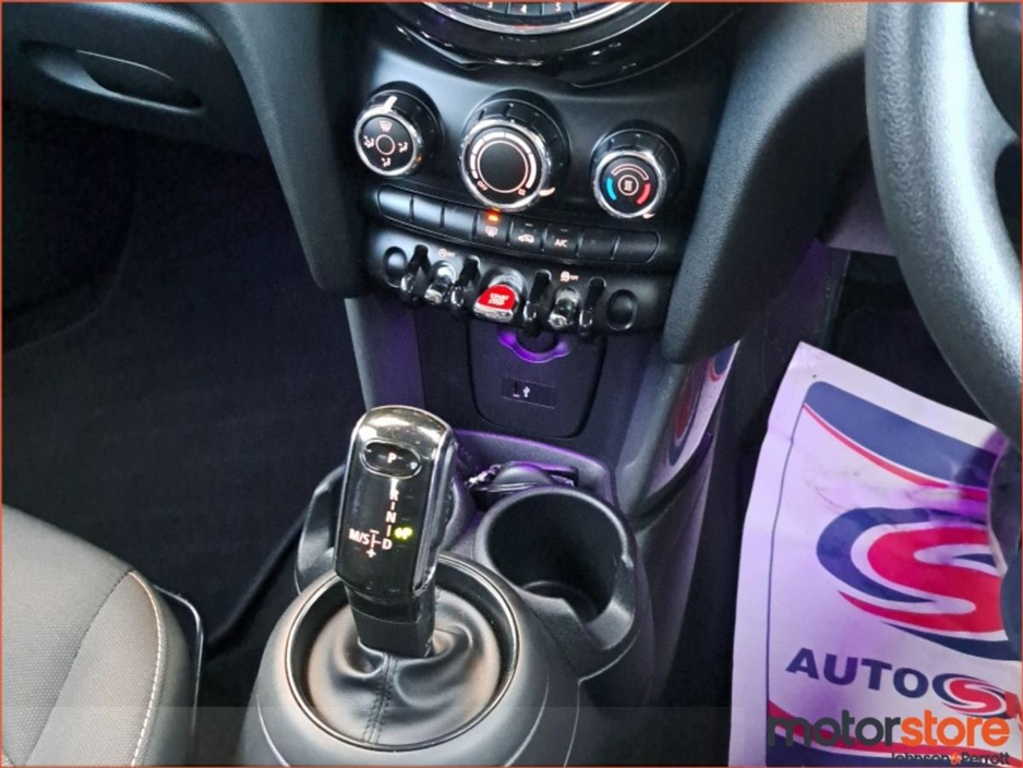 2020 MINI Hatch Cooper Classic Auto €21,900