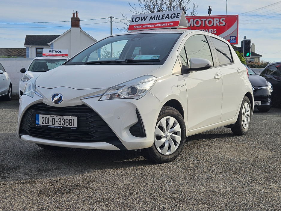 2020 Toyota Vitz - image 3