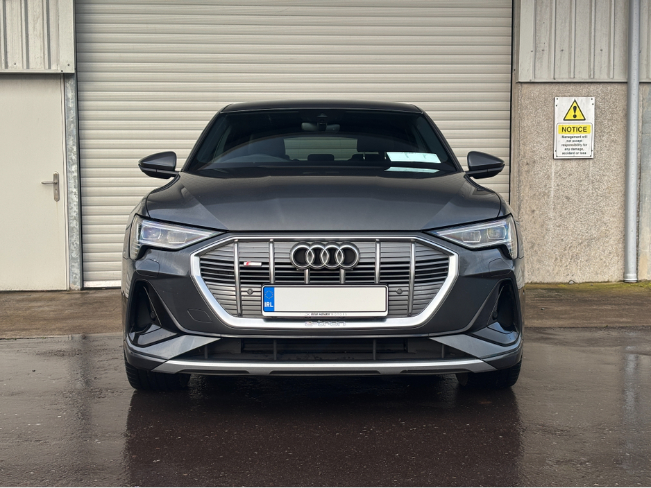 2021 Audi e-tron - image 2