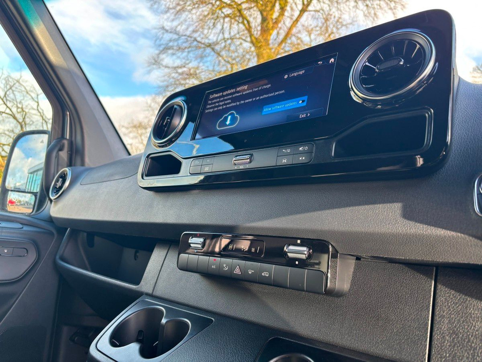 2026 Mercedes-Benz Sprinter - image 4