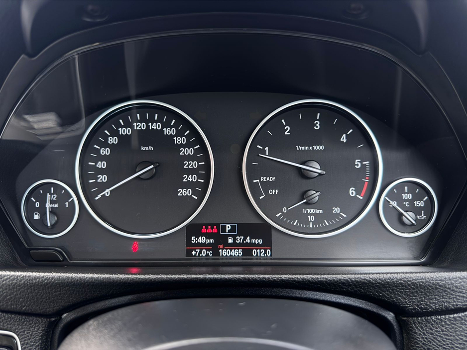 2015 BMW 3 Series - image 15