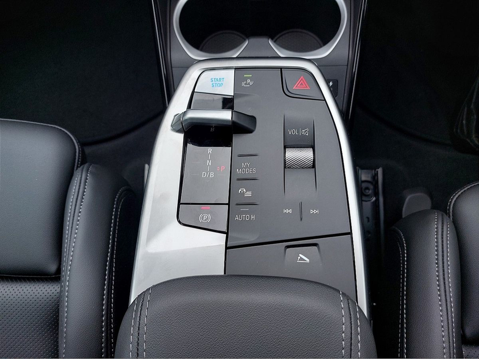 2024 BMW iX1 - image 10