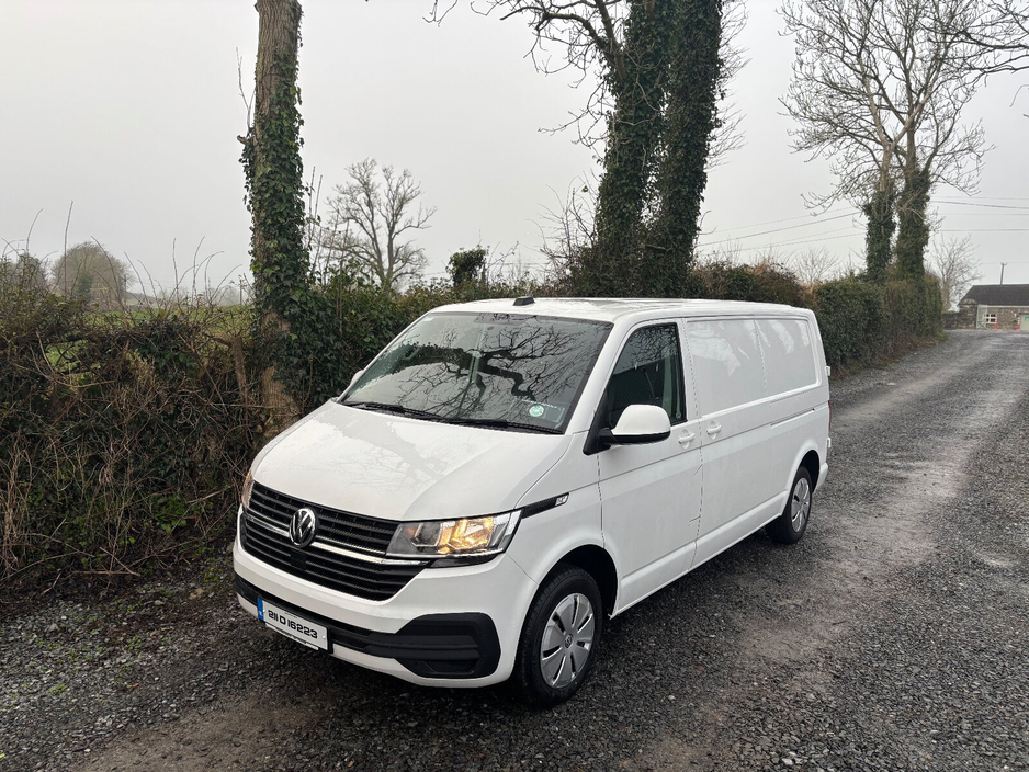2021 Volkswagen Transporter  €18,998
