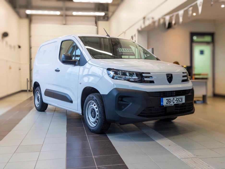 2026 Peugeot Partner PRE REG OFFER - PARTNER PRO PLUS1.5 HDI 100 65 €22,450