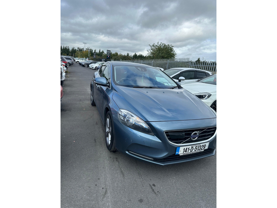 2014 Volvo V40 1.6 T4 180PS R-DESIGN POWERSHIFT DCT €10,950