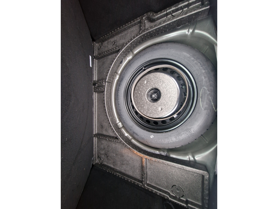 2017 Ford Focus - image 26