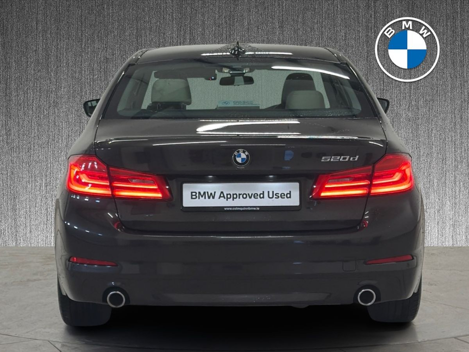 2017 BMW 5 Series - image 15