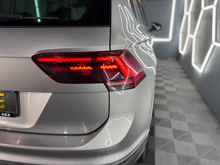 2018 Volkswagen Tiguan - image 13