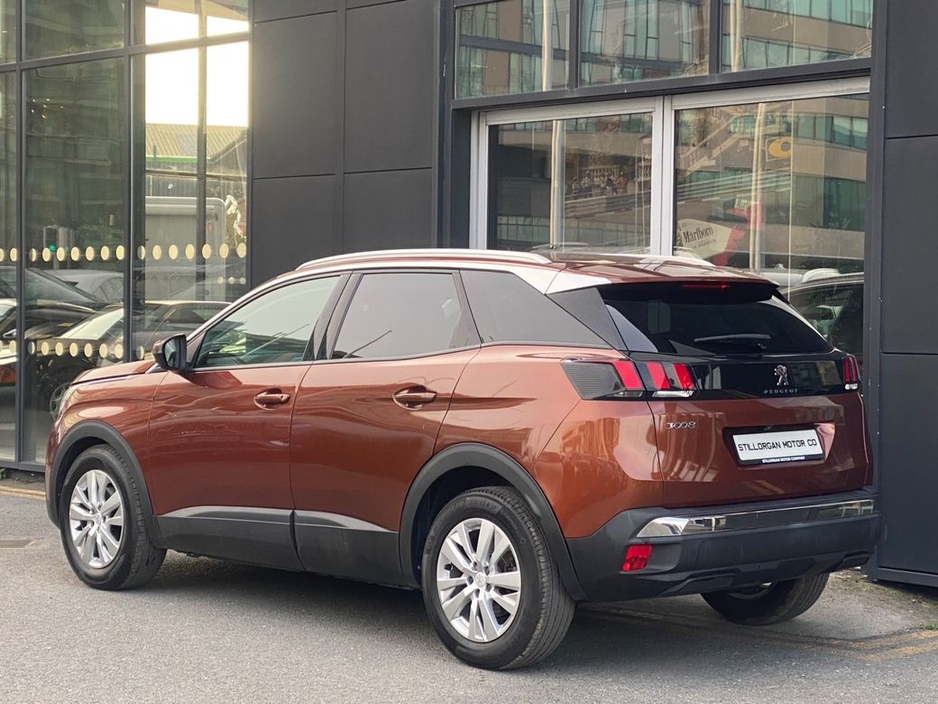 2020 Peugeot 3008 - image 7