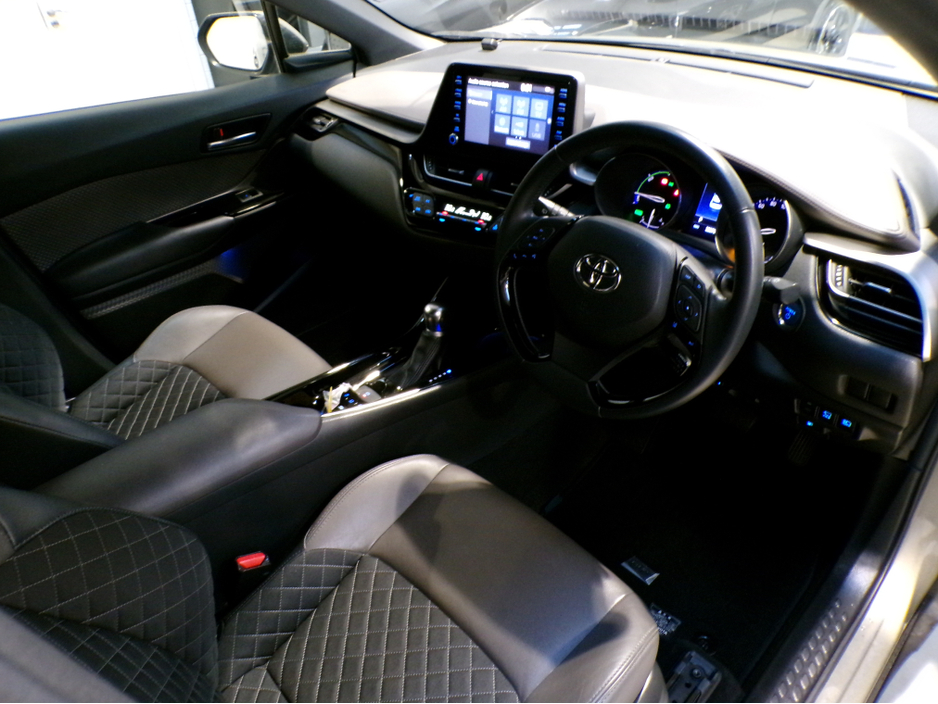 2019 Toyota C-HR 192*18,000 MILES*HYBRID SPORT TOYOTA C-HR SELF CHARGING 1.8 AUTOMATIC*FANTASTIC CONDITION GREAT ON FUEL, POWER, COMFORT WITH A LOT OF SPACE ALL COMBINED FOR A FANTASTIC DRIVE. CAR COMES WITH FULL SAF €21,900