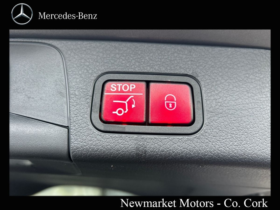 2025 Mercedes-Benz GLB - image 12