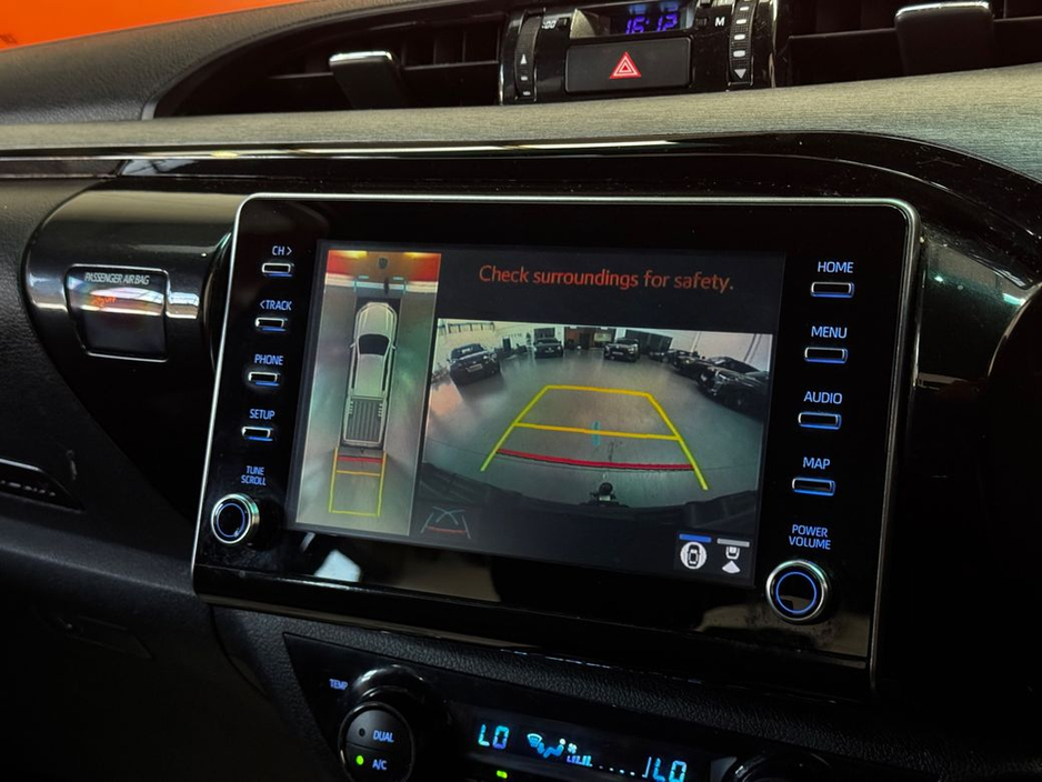 2022 Toyota Hilux - image 14