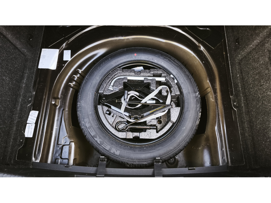 2015 Skoda Superb - image 14