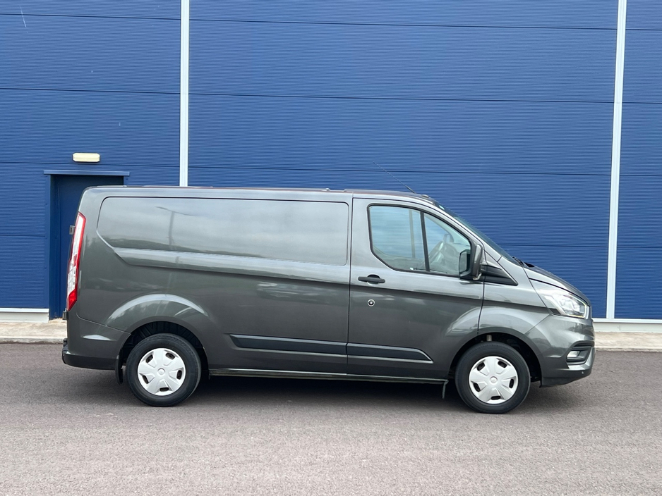 2019 Ford Transit Custom - image 4