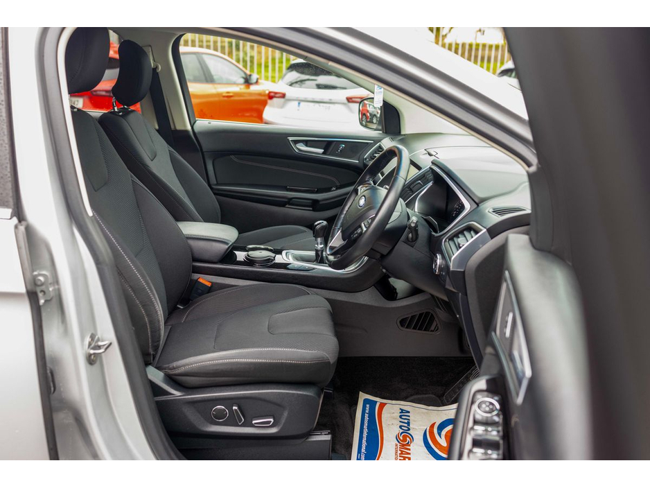 2017 Ford Edge - image 13