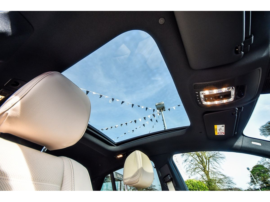 2025 Mercedes-Benz GLE Class - image 13